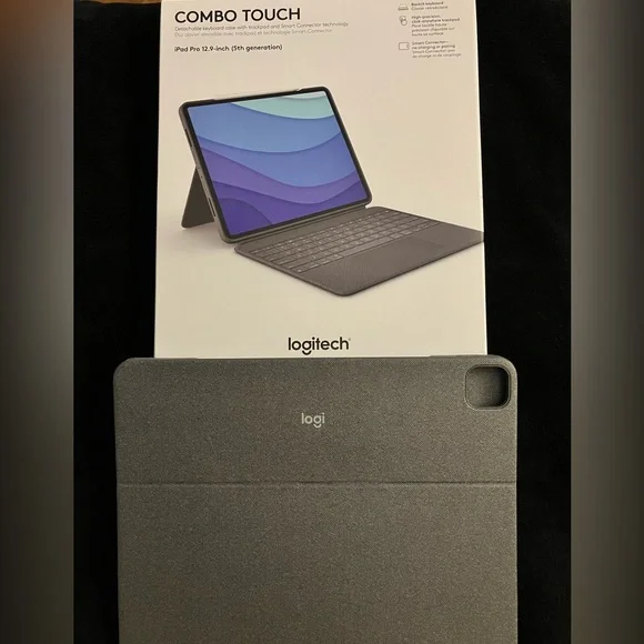Logitech Combo Touch iPad Pro 12.9 5th Gen Grey Wireless Mint condition w/ Box